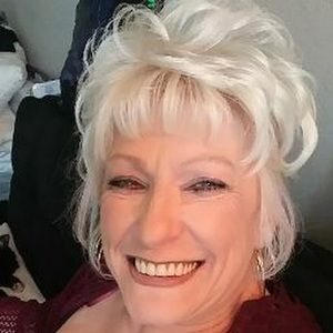 Meet your Posher, Pamela